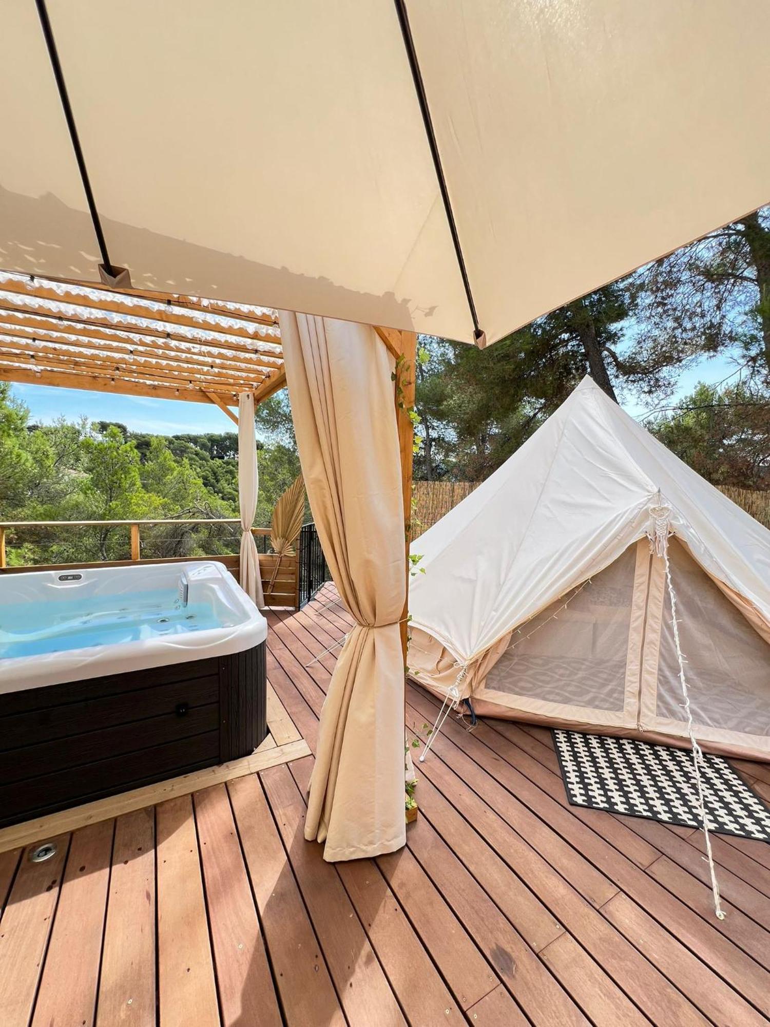 Love Room Tente Lodge Spa Mfg Chez C&C, Exclusivement Reservee Aux Adultes Cantaron Bagian luar foto