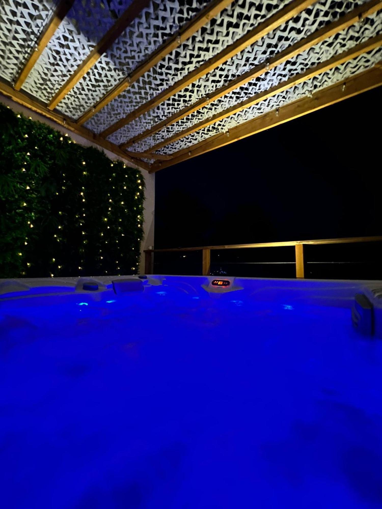 Love Room Tente Lodge Spa Mfg Chez C&C, Exclusivement Reservee Aux Adultes Cantaron Bagian luar foto